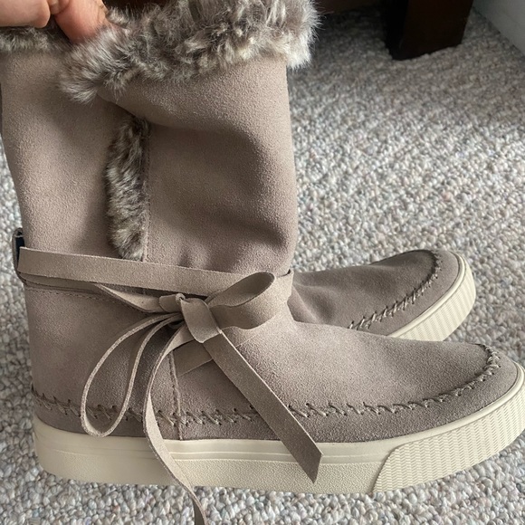 Toms Shoes - Brand new Toms boots